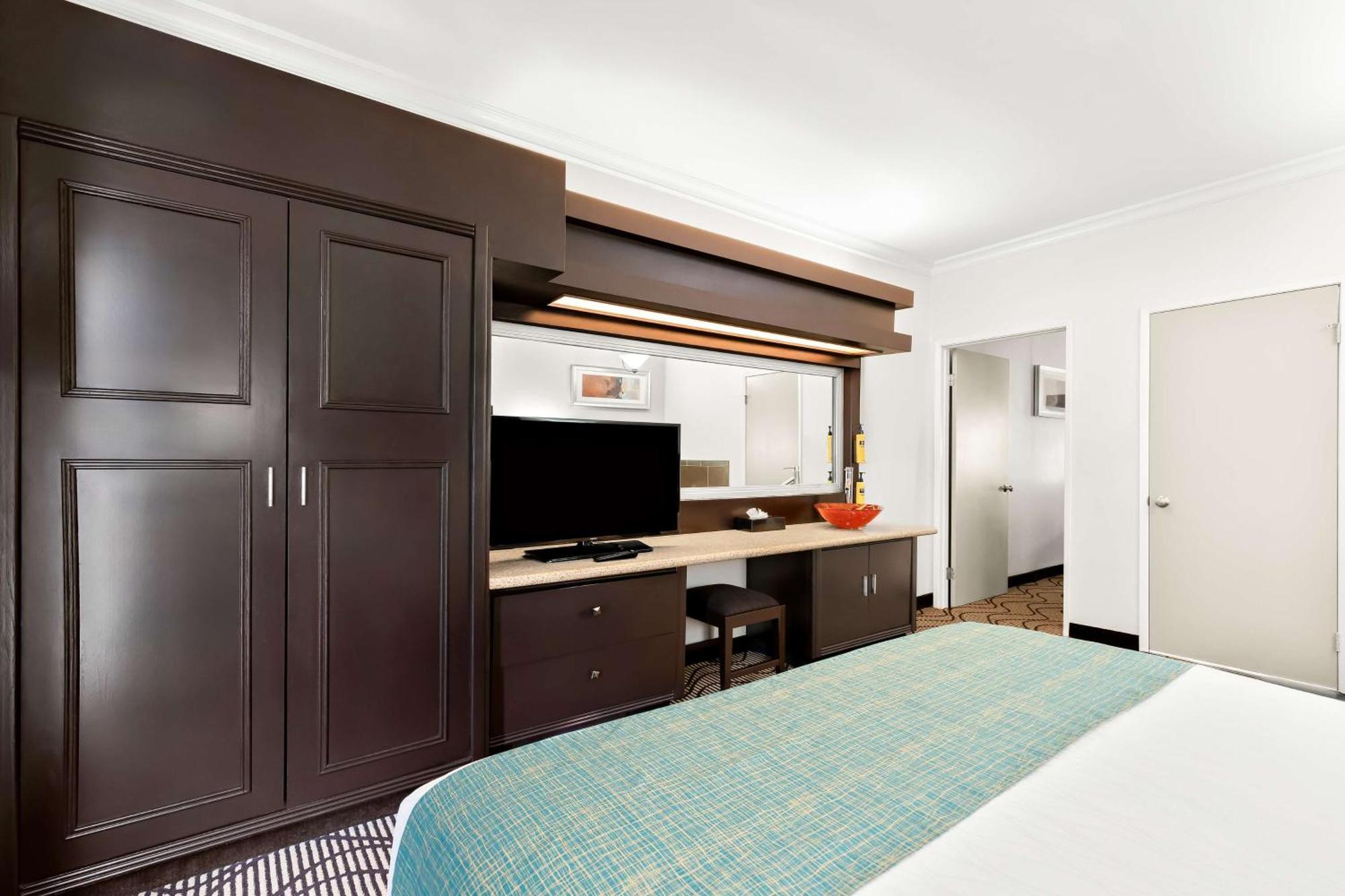 Best Western Plus Irvine Spectrum Hotel Lake Forest Extérieur photo